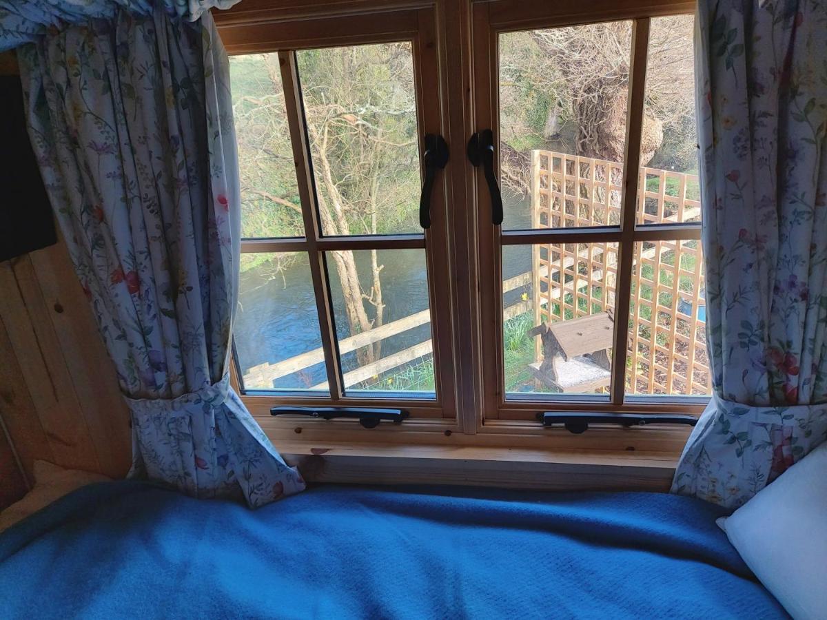 The Old Mill Shepherds Hut Okehampton Bagian luar foto